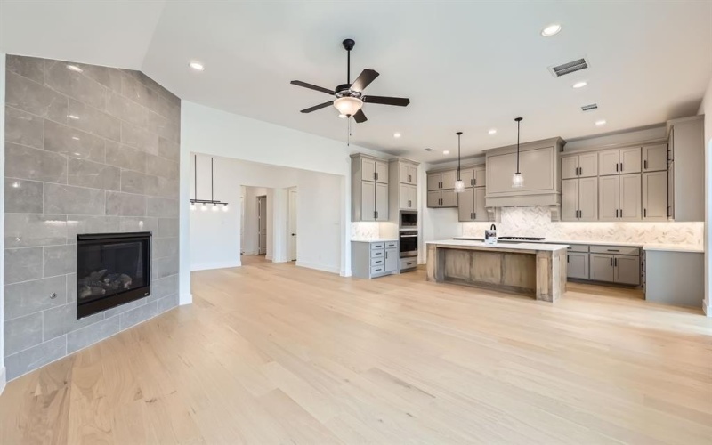 803 Open Range Drive, Mansfield, TX 76063, 4 Habitaciones Habitaciones , ,3 BañosBaños,Residential,En Venta,803 Open Range Drive,20759309