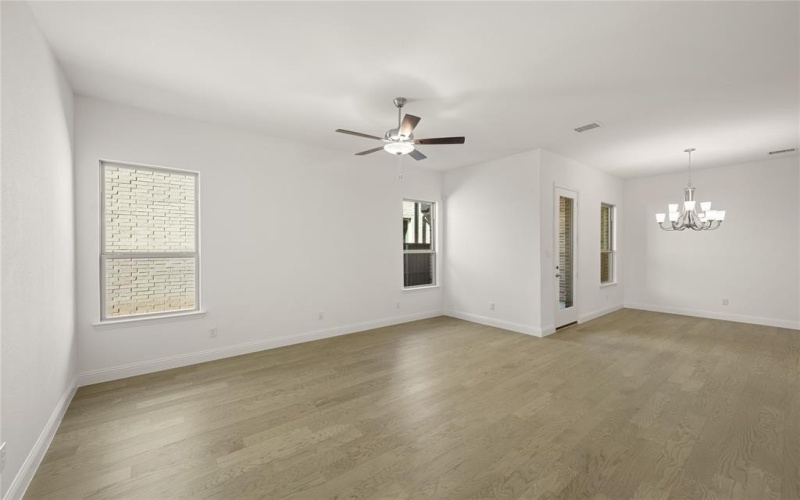 806 Whaley Drive, Mansfield, TX 76063, 5 Habitaciones Habitaciones , ,3 BañosBaños,Residential,En Venta,806 Whaley Drive,20759388