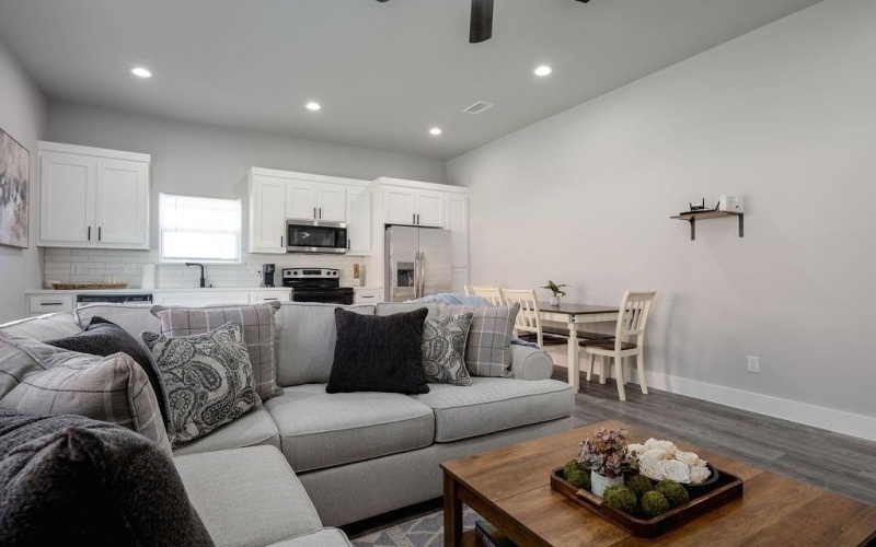 3020 Henry #A, Greenville, TX 75401, 3 Bedrooms Bedrooms, ,2 BathroomsBathrooms,Residential Lease,For Rent,3020 Henry,20767594