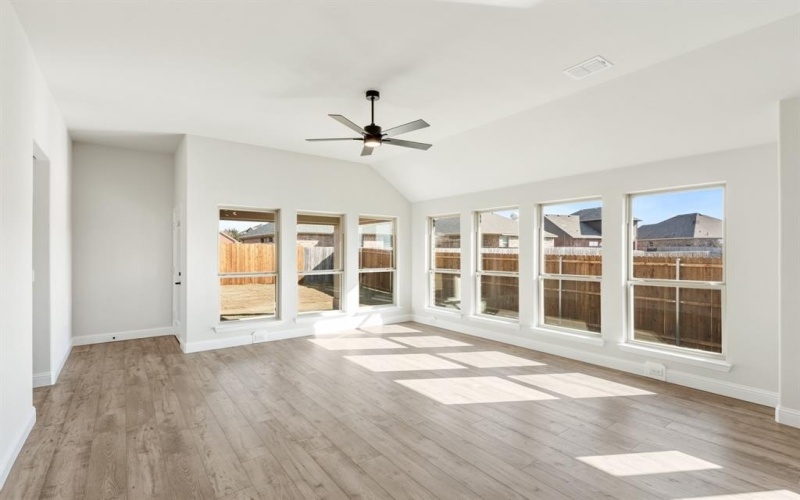 187 Creekside Drive, Sanger, TX 76266, 4 Habitaciones Habitaciones , ,3 BañosBaños,Residential,En Venta,187 Creekside Drive,20767601