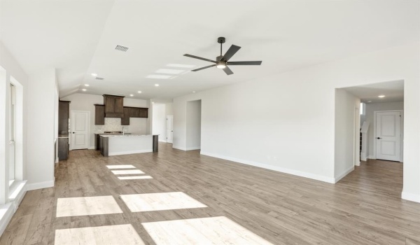 187 Creekside Drive, Sanger, TX 76266, 4 Bedrooms Bedrooms, ,3 BathroomsBathrooms,Residential,For Sale,187 Creekside Drive,20767601
