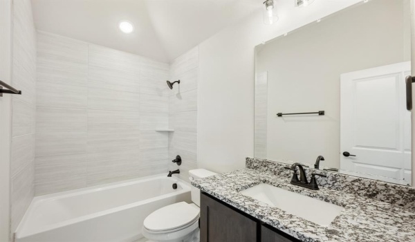 187 Creekside Drive, Sanger, TX 76266, 4 Bedrooms Bedrooms, ,3 BathroomsBathrooms,Residential,For Sale,187 Creekside Drive,20767601