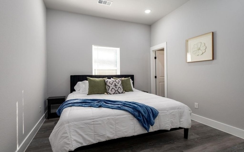 3020 Henry #B, Greenville, TX 75401, 3 Bedrooms Bedrooms, ,2 BathroomsBathrooms,Residential Lease,For Rent,3020 Henry,20767606