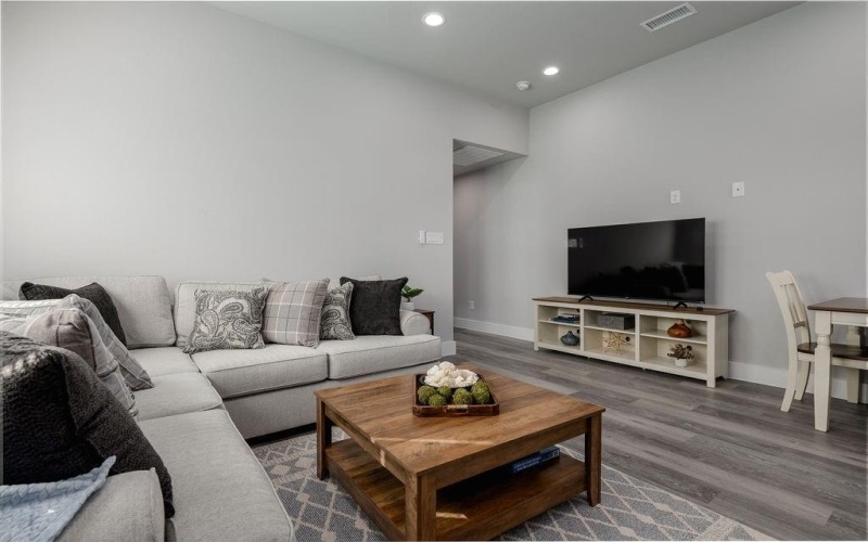 3020 Henry #B, Greenville, TX 75401, 3 Bedrooms Bedrooms, ,2 BathroomsBathrooms,Residential Lease,For Rent,3020 Henry,20767606