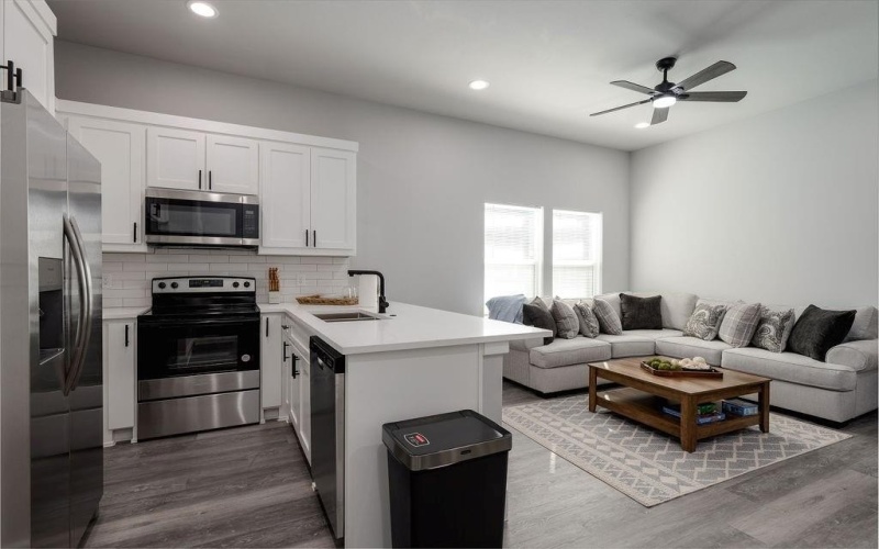 3020 Henry #B, Greenville, TX 75401, 3 Bedrooms Bedrooms, ,2 BathroomsBathrooms,Residential Lease,For Rent,3020 Henry,20767606