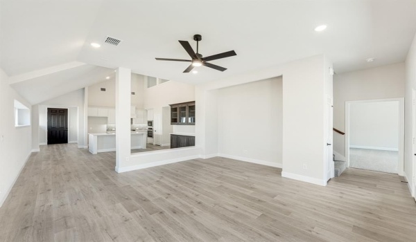 180 Creekside Drive, Sanger, TX 76266, 4 Habitaciones Habitaciones , ,3 BañosBaños,Residential,En Venta,180 Creekside Drive,20767631