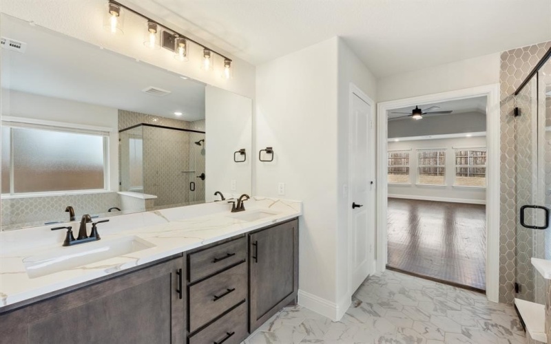 914 Cardinal Drive, Midlothian, TX 76065, 3 Bedrooms Bedrooms, ,3 BathroomsBathrooms,Residential,For Sale,914 Cardinal Drive,20767758