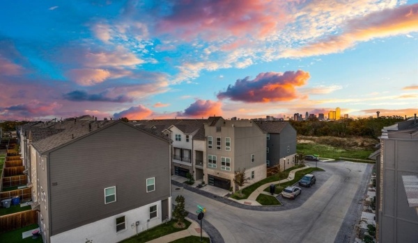 2502 Carmelita Street, Dallas, TX 75212, 3 Bedrooms Bedrooms, ,3 BathroomsBathrooms,Residential,For Sale,2502 Carmelita Street,20759731