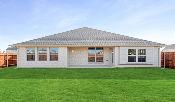 8932 New Ballinger Drive, Denton, TX 76226, 4 Bedrooms Bedrooms, ,3 BathroomsBathrooms,Residential,For Sale,8932 New Ballinger Drive,20767946
