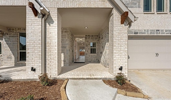 8932 New Ballinger Drive, Denton, TX 76226, 4 Bedrooms Bedrooms, ,3 BathroomsBathrooms,Residential,For Sale,8932 New Ballinger Drive,20767946