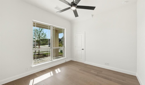 8932 New Ballinger Drive, Denton, TX 76226, 4 Bedrooms Bedrooms, ,3 BathroomsBathrooms,Residential,For Sale,8932 New Ballinger Drive,20767946