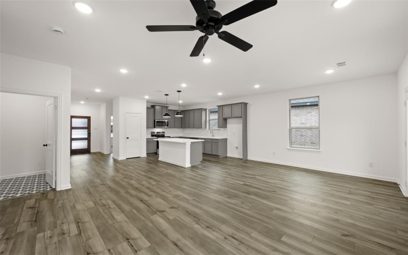 105 Manchester Drive, Cleburne, TX 76031, 3 Habitaciones Habitaciones , ,2 BañosBaños,Residential,En Venta,105 Manchester Drive,20768068