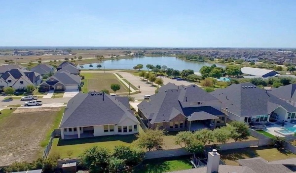 1128 Homestead Way, Argyle, TX 76226, 4 Bedrooms Bedrooms, ,3 BathroomsBathrooms,Residential,For Sale,1128 Homestead Way,20760075