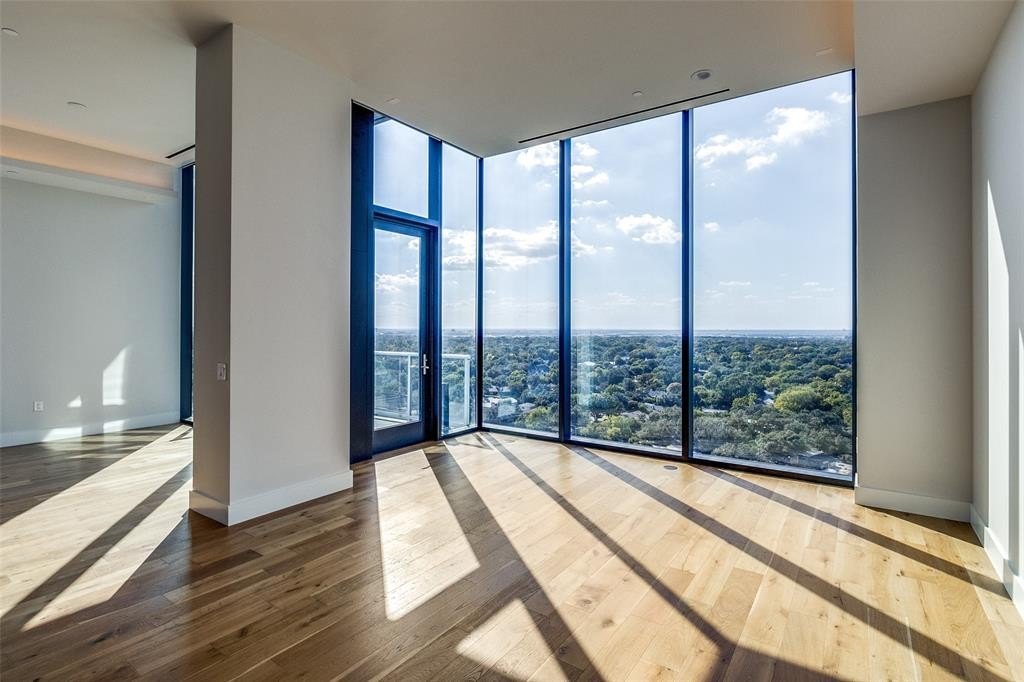 8119 Douglas Avenue #1404, Dallas, TX 75225, 2 Bedrooms Bedrooms, ,2 BathroomsBathrooms,Residential Lease,For Rent,8119 Douglas Avenue,20760273