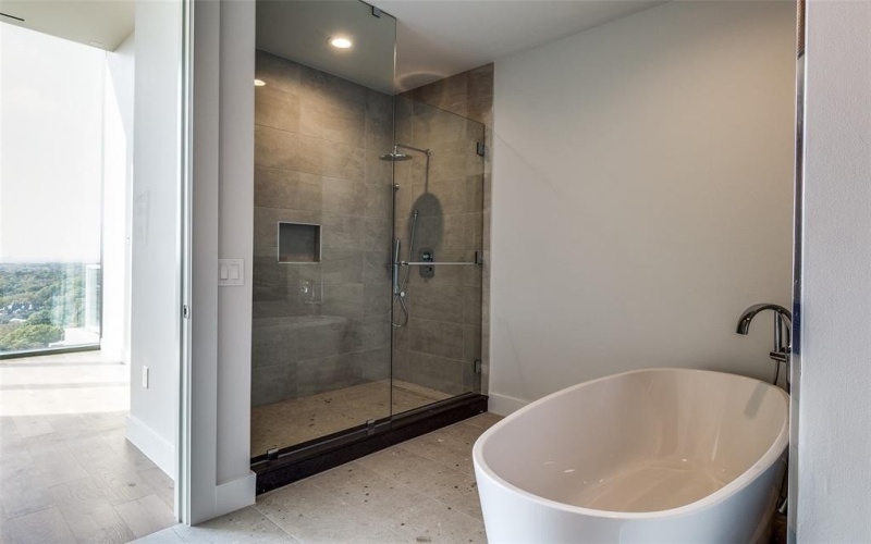 8119 Douglas Avenue #1404, Dallas, TX 75225, 2 Bedrooms Bedrooms, ,2 BathroomsBathrooms,Residential Lease,For Rent,8119 Douglas Avenue,20760273
