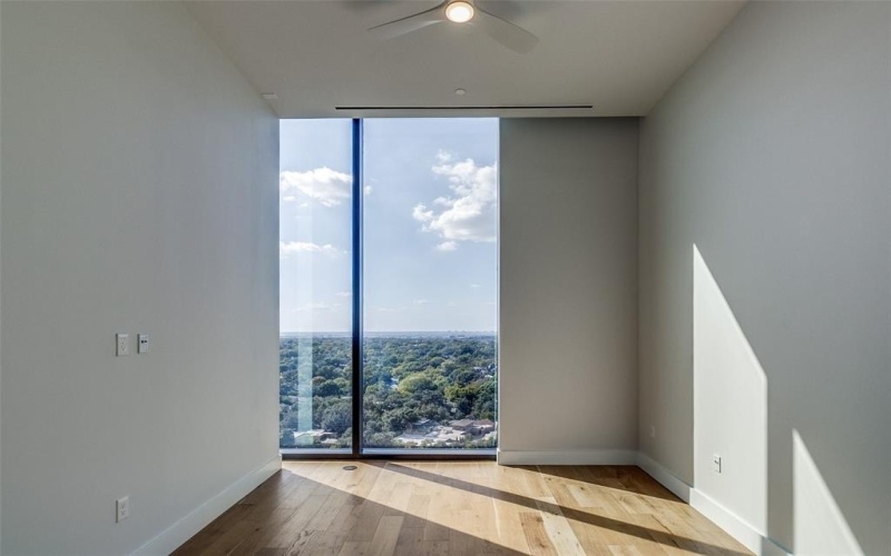 8119 Douglas Avenue #1404, Dallas, TX 75225, 2 Bedrooms Bedrooms, ,2 BathroomsBathrooms,Residential Lease,For Rent,8119 Douglas Avenue,20760273