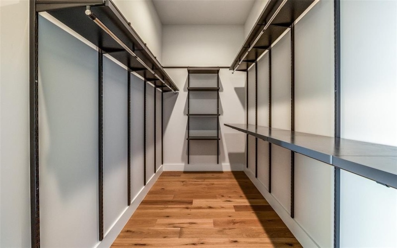 8119 Douglas Avenue #1404, Dallas, TX 75225, 2 Bedrooms Bedrooms, ,2 BathroomsBathrooms,Residential Lease,For Rent,8119 Douglas Avenue,20760273