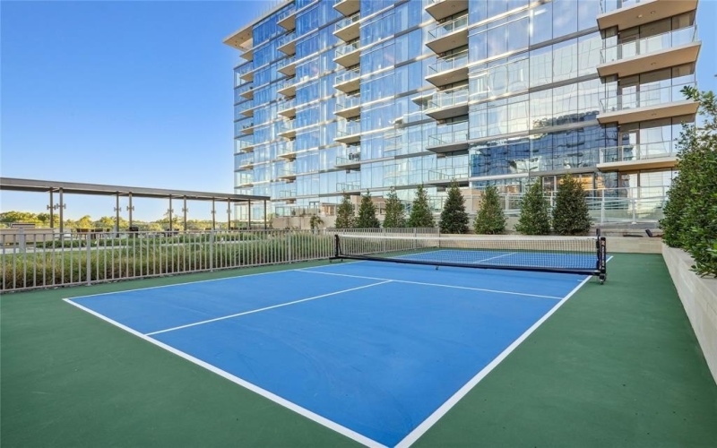 8119 Douglas Avenue #1404, Dallas, TX 75225, 2 Bedrooms Bedrooms, ,2 BathroomsBathrooms,Residential Lease,For Rent,8119 Douglas Avenue,20760273