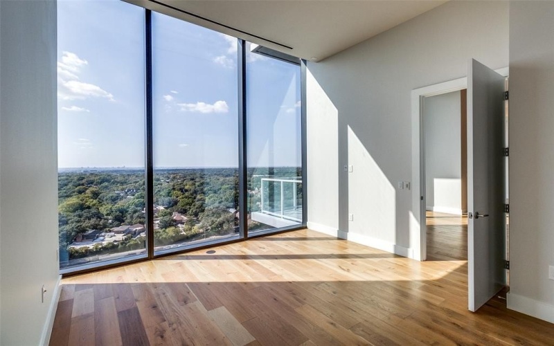 8119 Douglas Avenue #1404, Dallas, TX 75225, 2 Bedrooms Bedrooms, ,2 BathroomsBathrooms,Residential Lease,For Rent,8119 Douglas Avenue,20760273