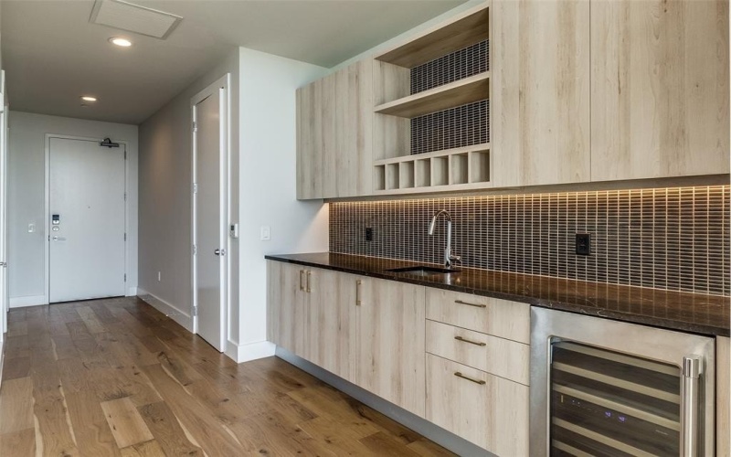 8119 Douglas Avenue #1404, Dallas, TX 75225, 2 Bedrooms Bedrooms, ,2 BathroomsBathrooms,Residential Lease,For Rent,8119 Douglas Avenue,20760273