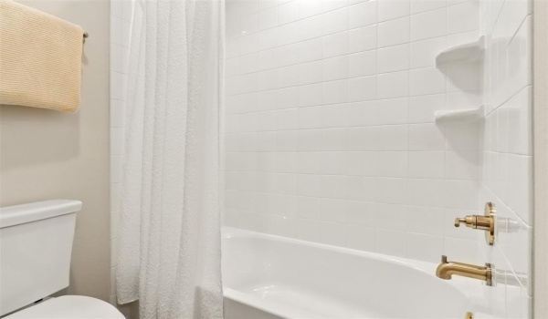 1421 Azalea Drive, Melissa, TX 75454, 3 Bedrooms Bedrooms, ,2 BathroomsBathrooms,Residential,For Sale,1421 Azalea Drive,20768854