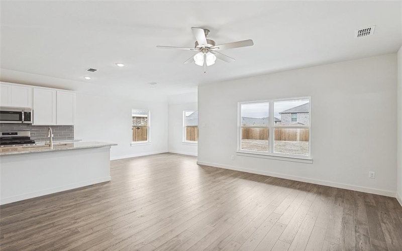 709 Jack Street, McKinney, TX 75069, 3 Bedrooms Bedrooms, ,2 BathroomsBathrooms,Residential,For Sale,709 Jack Street,20761375