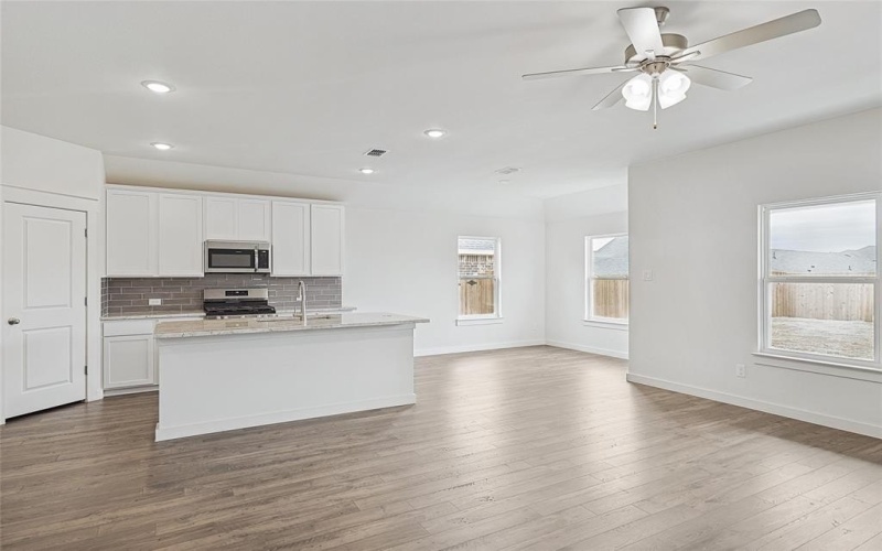 709 Jack Street, McKinney, TX 75069, 3 Bedrooms Bedrooms, ,2 BathroomsBathrooms,Residential,For Sale,709 Jack Street,20761375