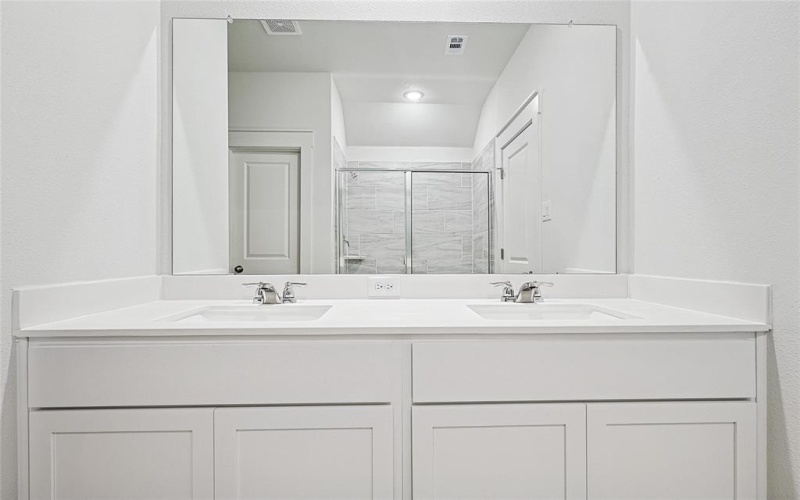 709 Jack Street, McKinney, TX 75069, 3 Bedrooms Bedrooms, ,2 BathroomsBathrooms,Residential,For Sale,709 Jack Street,20761375