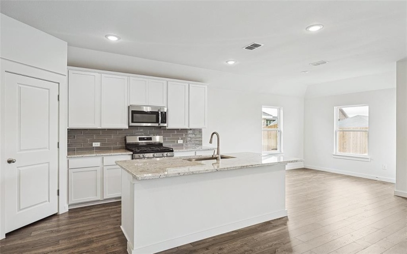 709 Jack Street, McKinney, TX 75069, 3 Bedrooms Bedrooms, ,2 BathroomsBathrooms,Residential,For Sale,709 Jack Street,20761375