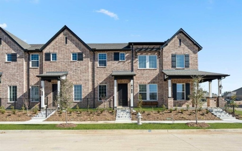 2404 Bulin Drive, Mansfield, TX 76063, 3 Bedrooms Bedrooms, ,2 BathroomsBathrooms,Residential,For Sale,2404 Bulin Drive,20769275