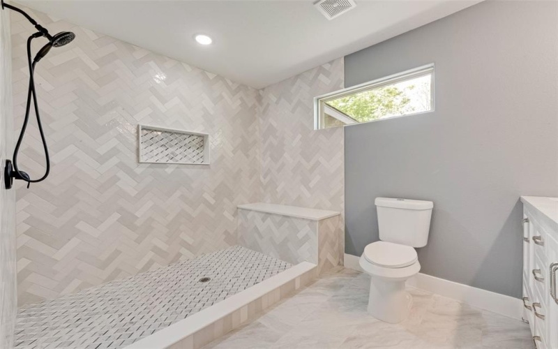 19450 Valentine Road, Kemp, TX 75143, 3 Bedrooms Bedrooms, ,2 BathroomsBathrooms,Residential,For Sale,19450 Valentine Road,20769382