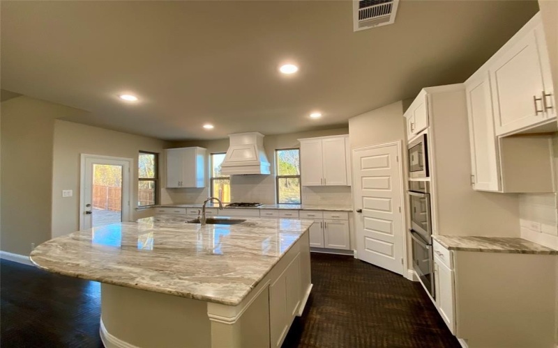 235 Devonshire Drive, Greenville, TX 75401, 5 Bedrooms Bedrooms, ,5 BathroomsBathrooms,Residential,For Sale,235 Devonshire Drive,20770575