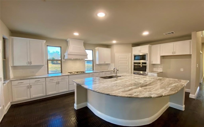 235 Devonshire Drive, Greenville, TX 75401, 5 Bedrooms Bedrooms, ,5 BathroomsBathrooms,Residential,For Sale,235 Devonshire Drive,20770575