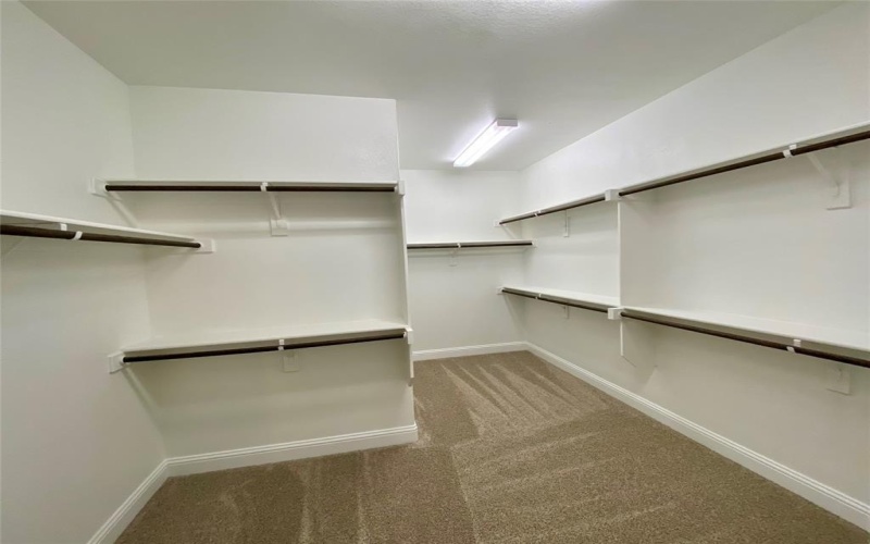 235 Devonshire Drive, Greenville, TX 75401, 5 Bedrooms Bedrooms, ,5 BathroomsBathrooms,Residential,For Sale,235 Devonshire Drive,20770575