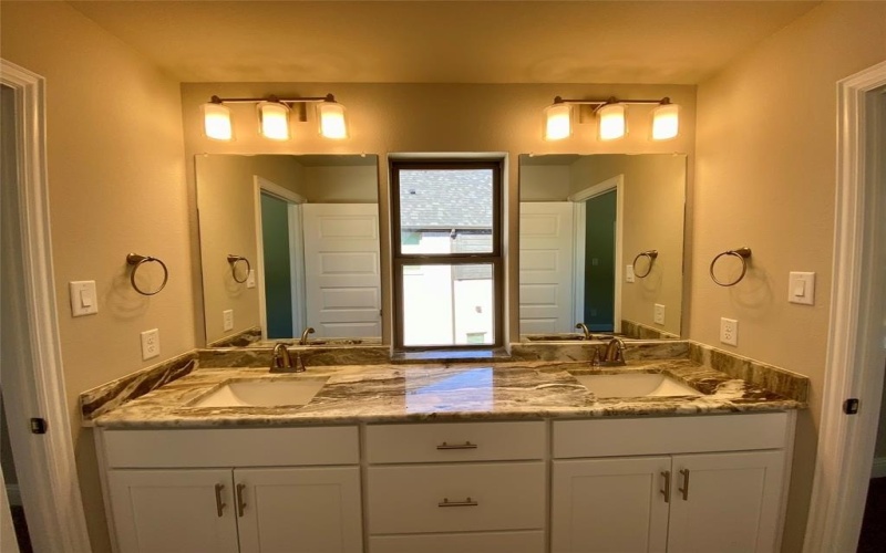 235 Devonshire Drive, Greenville, TX 75401, 5 Bedrooms Bedrooms, ,5 BathroomsBathrooms,Residential,For Sale,235 Devonshire Drive,20770575