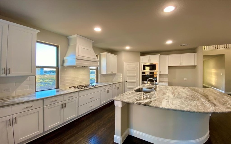 235 Devonshire Drive, Greenville, TX 75401, 5 Bedrooms Bedrooms, ,5 BathroomsBathrooms,Residential,For Sale,235 Devonshire Drive,20770575