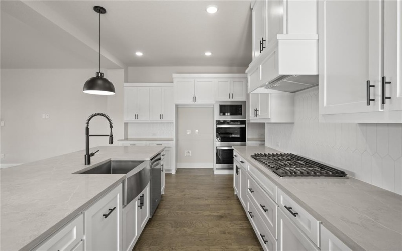2313 Meek Woods Lane, Mansfield, TX 76063, 4 Habitaciones Habitaciones , ,5 BañosBaños,Residential,En Venta,2313 Meek Woods Lane,20770689