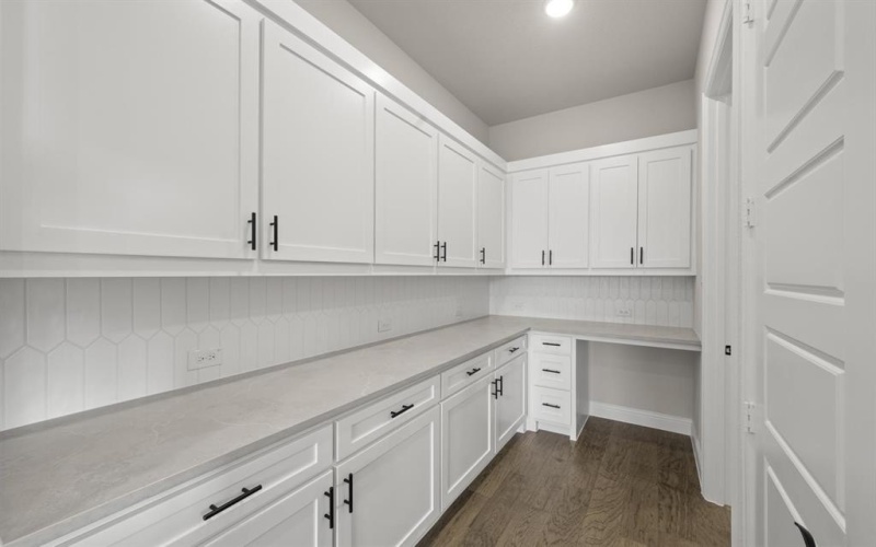 2313 Meek Woods Lane, Mansfield, TX 76063, 4 Habitaciones Habitaciones , ,5 BañosBaños,Residential,En Venta,2313 Meek Woods Lane,20770689