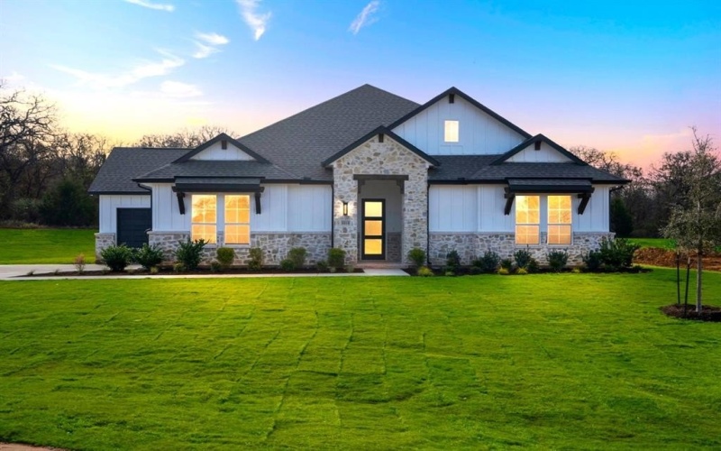 8010 Grizzly Run Drive, Burleson, TX 76028, 4 Habitaciones Habitaciones , ,3 BañosBaños,Residential,En Venta,8010 Grizzly Run Drive,20752452