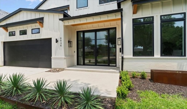 9934 Mixon Drive, Dallas, TX 75220, 5 Habitaciones Habitaciones , ,5 BañosBaños,Residential,En Venta,9934 Mixon Drive,20752475