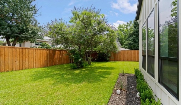 9934 Mixon Drive, Dallas, TX 75220, 5 Habitaciones Habitaciones , ,5 BañosBaños,Residential,En Venta,9934 Mixon Drive,20752475
