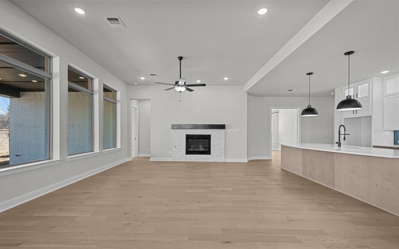 500 Long Trail, Mansfield, TX 76063, 4 Bedrooms Bedrooms, ,3 BathroomsBathrooms,Residential,For Sale,500 Long Trail,20752566