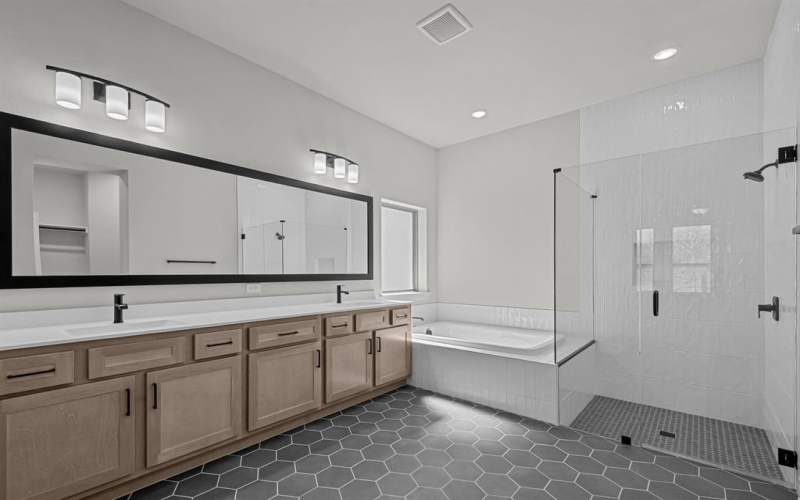 500 Long Trail, Mansfield, TX 76063, 4 Bedrooms Bedrooms, ,3 BathroomsBathrooms,Residential,For Sale,500 Long Trail,20752566