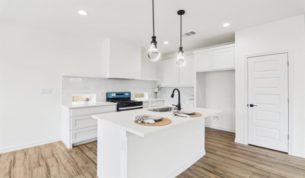 1610 Life Avenue, Dallas, TX 75212, 3 Bedrooms Bedrooms, ,2 BathroomsBathrooms,Residential,For Sale,1610 Life Avenue,20762885