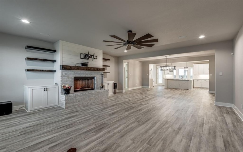 10631 Rye Bread Lane, Venus, TX 76084, 4 Bedrooms Bedrooms, ,2 BathroomsBathrooms,Residential,For Sale,10631 Rye Bread Lane,20771090