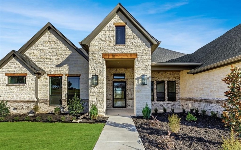 123 Club House Drive, Weatherford, TX 76087, 4 Bedrooms Bedrooms, ,5 BathroomsBathrooms,Residential,For Sale,123 Club House Drive,20762993