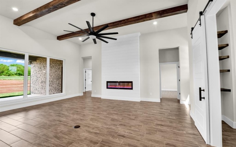 3410 Farm Land Court, Granbury, TX 76048, 4 Bedrooms Bedrooms, ,2 BathroomsBathrooms,Residential,For Sale,3410 Farm Land Court,20753331