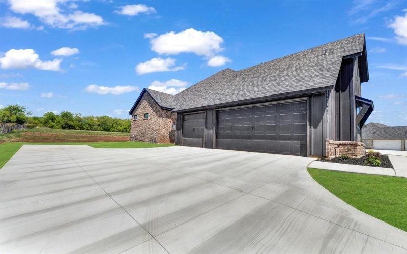 3410 Farm Land Court, Granbury, TX 76048, 4 Bedrooms Bedrooms, ,2 BathroomsBathrooms,Residential,For Sale,3410 Farm Land Court,20753331