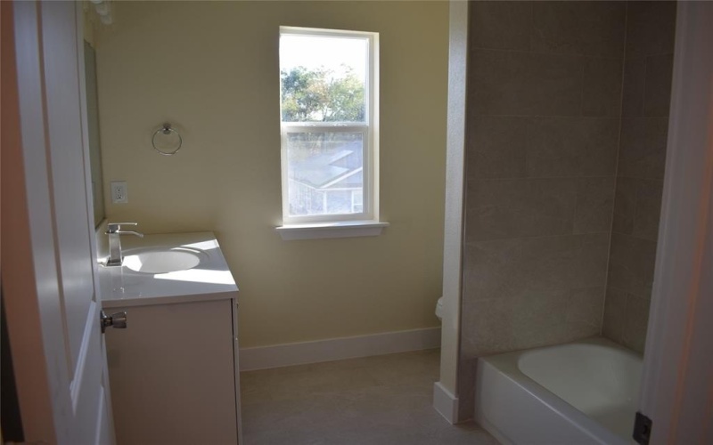 621 E Murray Street, Denison, TX 75021, 4 Bedrooms Bedrooms, ,2 BathroomsBathrooms,Residential,For Sale,621 E Murray Street,20763063
