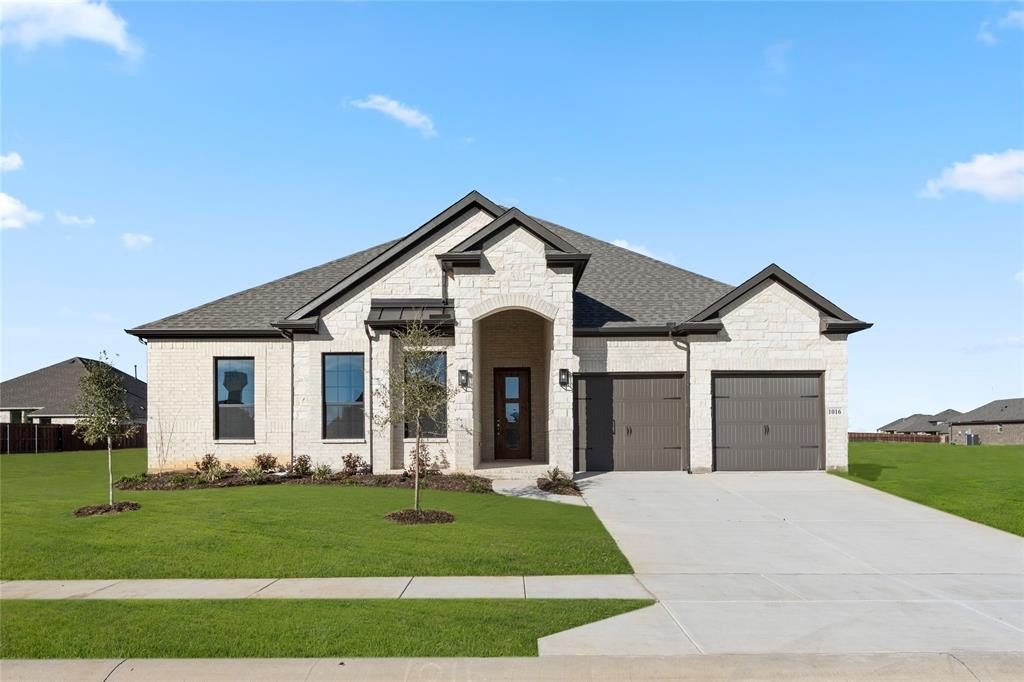 1016 Mill Ridge Drive, Justin, TX 76247, 4 Bedrooms Bedrooms, ,2 BathroomsBathrooms,Residential,For Sale,1016 Mill Ridge Drive,20754111